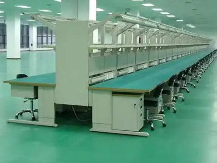 防靜電工作臺(tái)的安裝是否復(fù)雜？